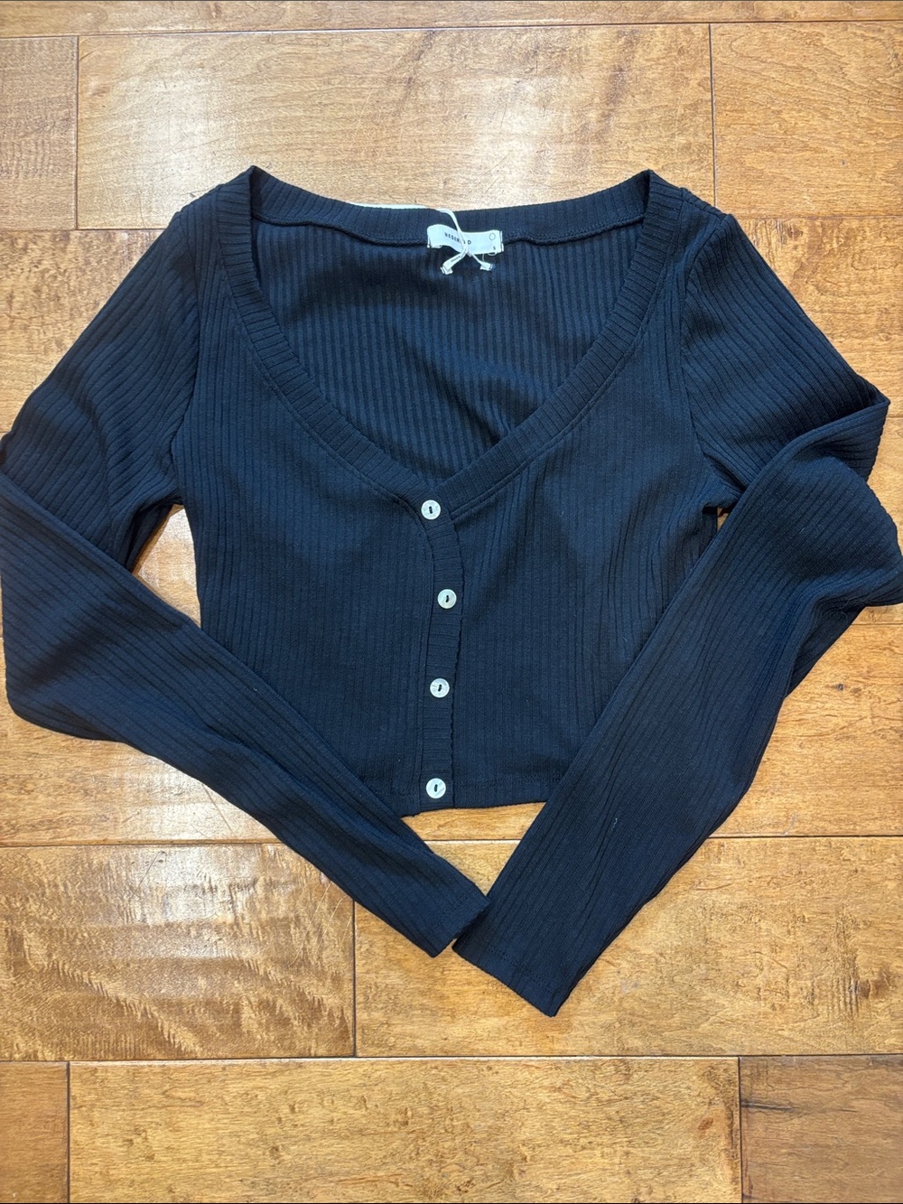 Reserved Black Ribbed V-Neck Button Crop Cardigan Small NWT
